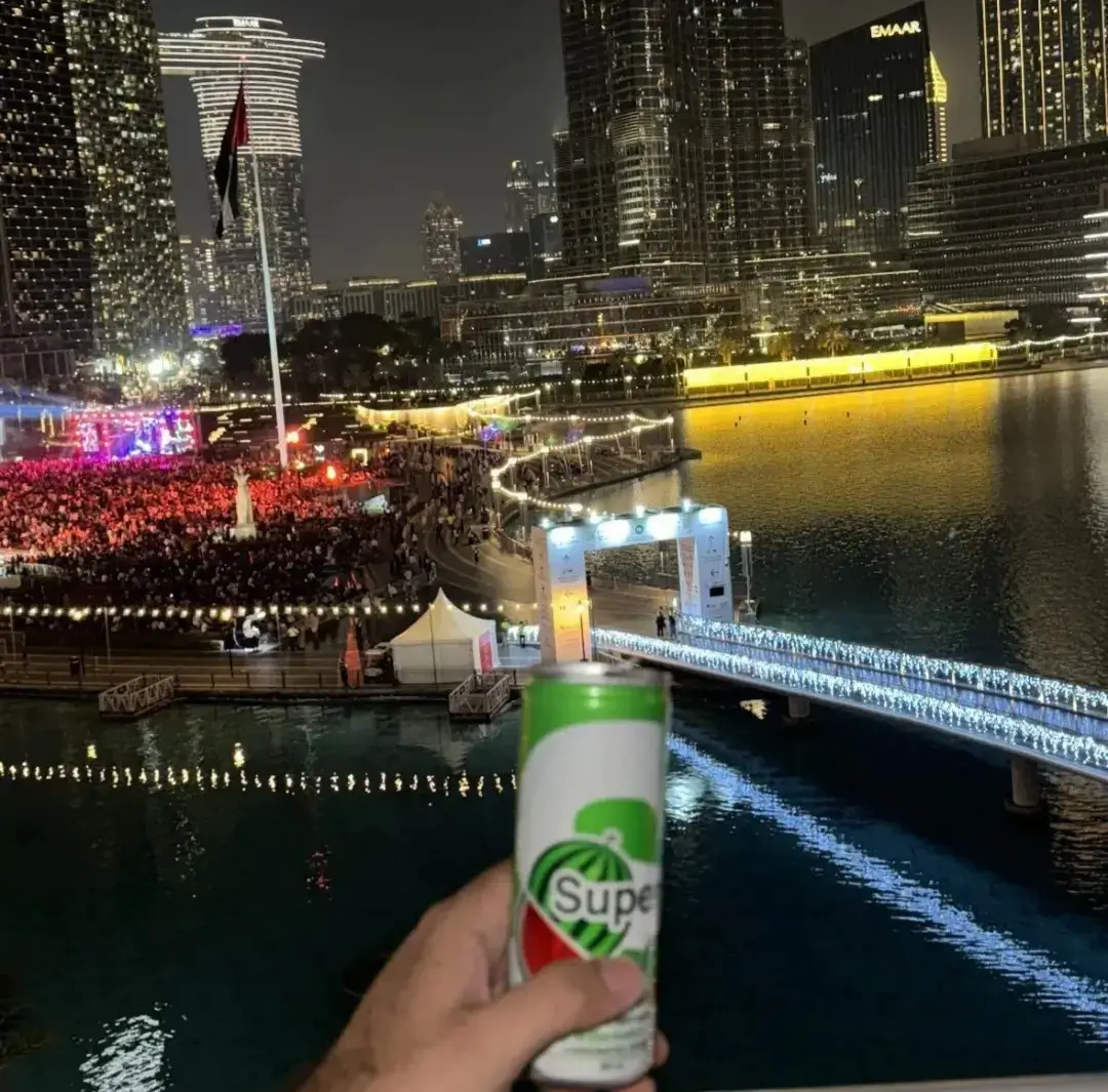 Friends with drinks